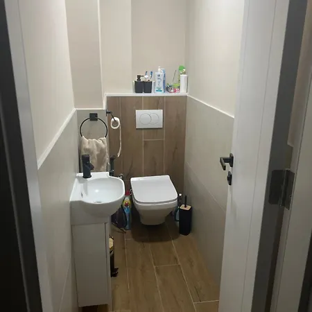 Apartament Airport Free Parking *