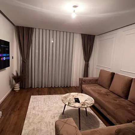 Airport Free Parking *